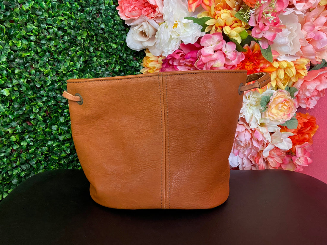 Timeless Leather Bucket Bag with Interior Zip Pocket